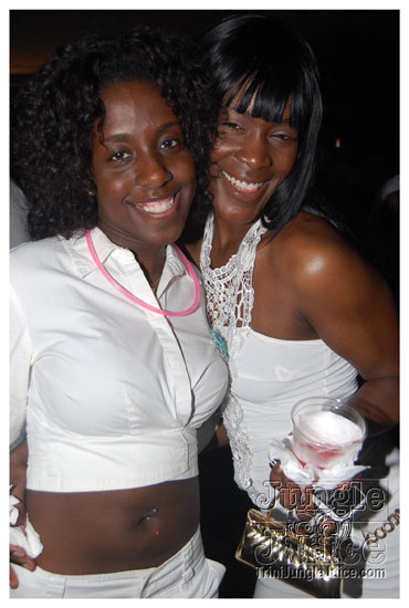 10th_annual_wear_white_may24-015