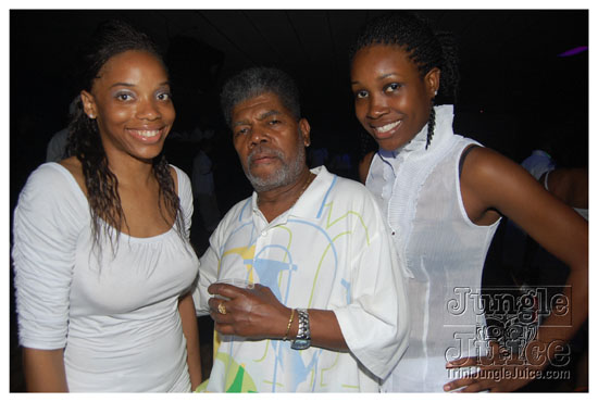 10th_annual_wear_white_may24-032