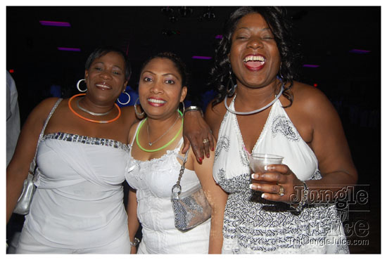 10th_annual_wear_white_may24-034