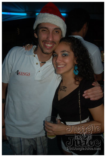 a_royal_christmas_dec11-002