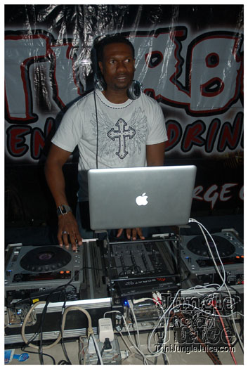 a_royal_christmas_dec11-050