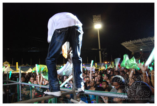 ac7_heavenly_drums_2009-020