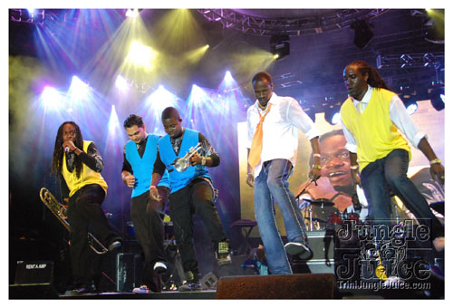 ac7_heavenly_drums_2009-032