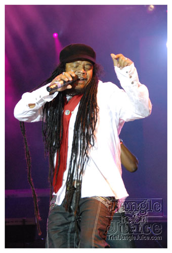 ac7_heavenly_drums_2009-044