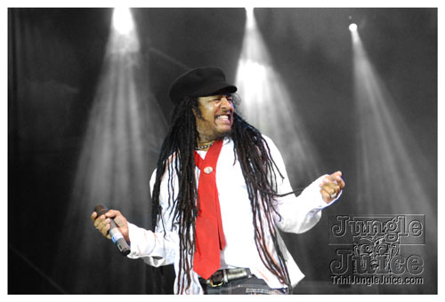 ac7_heavenly_drums_2009-045