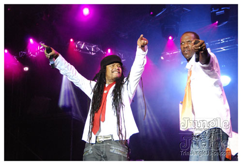 ac7_heavenly_drums_2009-046