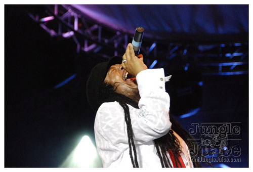 ac7_heavenly_drums_2009-047