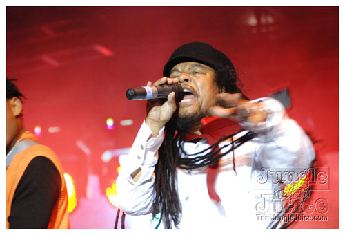 ac7_heavenly_drums_2009-048