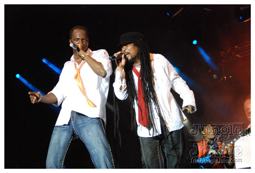 ac7_heavenly_drums_2009-049