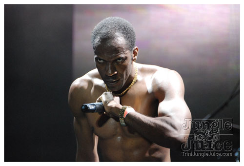 ac7_heavenly_drums_2009-055