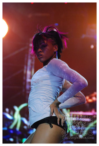 ac7_heavenly_drums_2009-088