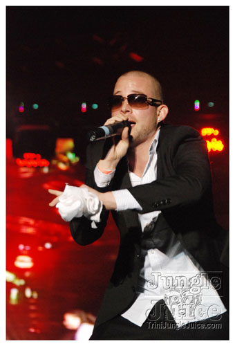 ac7_heavenly_drums_2009-106