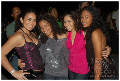 ac7_heavenly_drums_2009_II-007