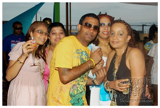 amnesia_ny_sept6-051