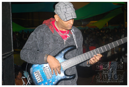 amnesia_ny_sept6-090