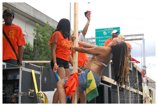 atlcarnival_parade_2009-140