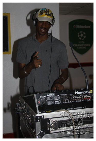 baje_intl_band_launch_jun12_2k9-060