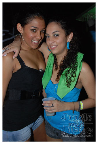 bazodee_friday_2k9-004