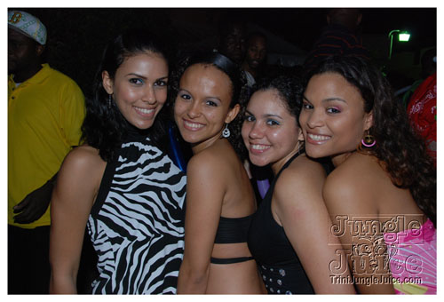 bazodee_friday_2k9-050