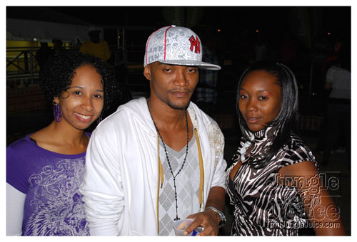 bazodee_friday_2k9-073