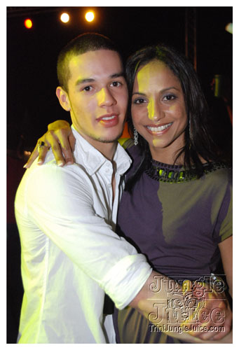 beach_house_carnival_2009-008