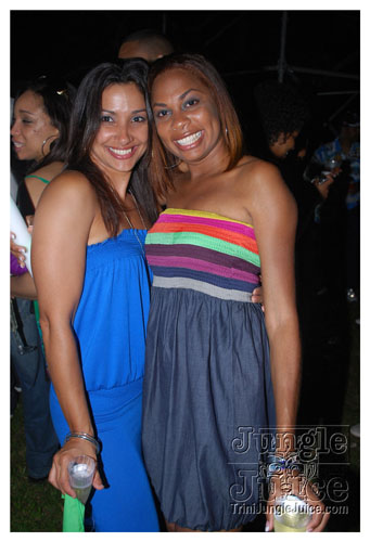 beach_house_carnival_2009-009