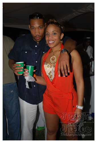 beach_house_carnival_2009-015