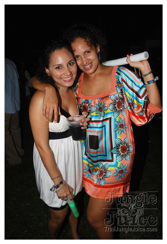 beach_house_carnival_2009-018