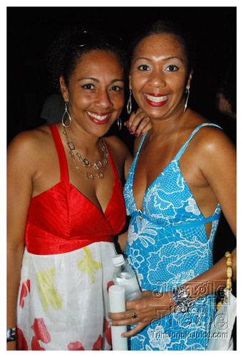 beach_house_carnival_2009-020