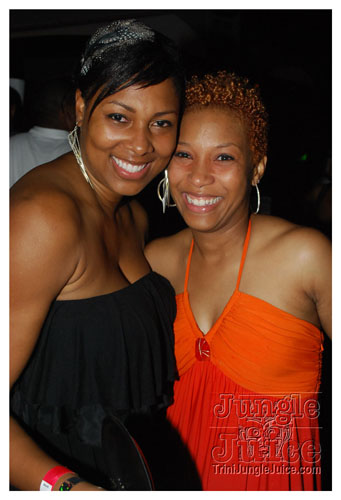 beach_house_carnival_2009-021