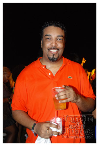 beach_house_carnival_2009-025