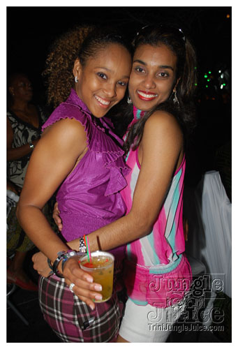 beach_house_carnival_2009-031