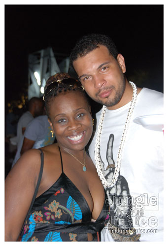 beach_house_carnival_2009-032