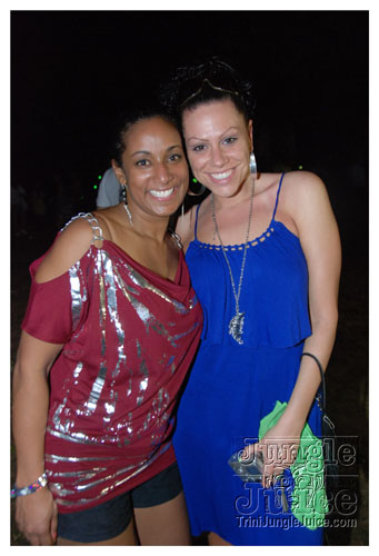 beach_house_carnival_2009-034