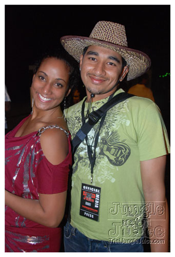 beach_house_carnival_2009-039