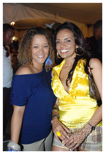 beach_house_carnival_2009-045