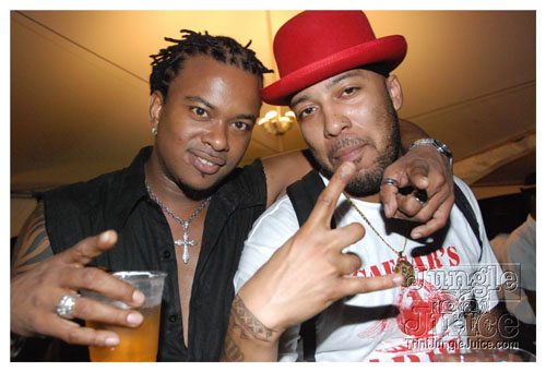 beach_house_carnival_2009-052