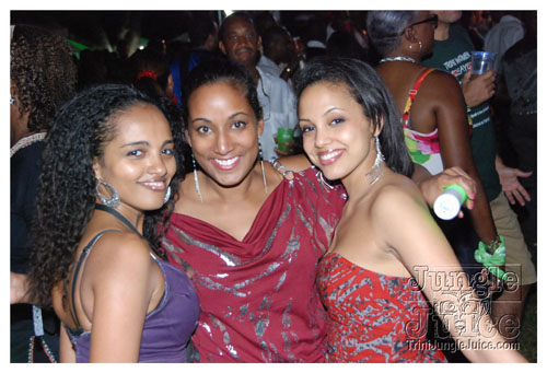 beach_house_carnival_2009-053