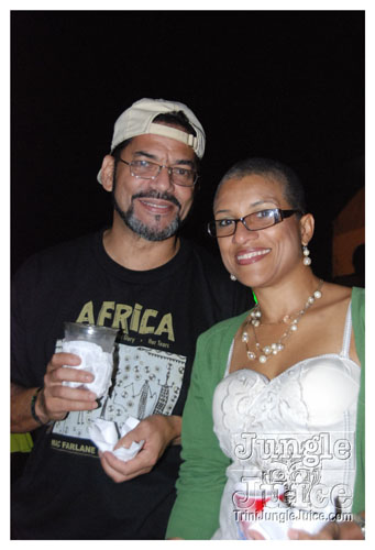 beach_house_carnival_2009-058