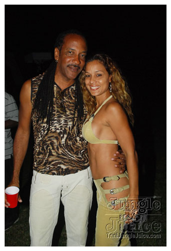 beach_house_carnival_2009-067