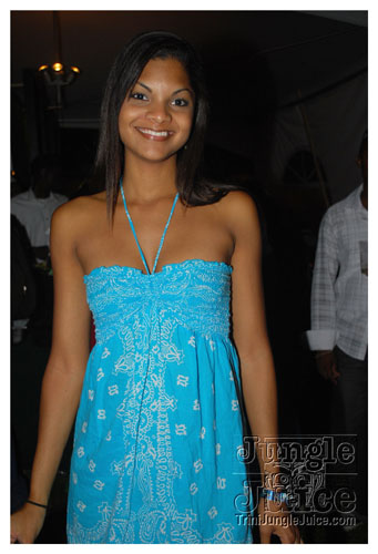 beach_house_carnival_2009-085