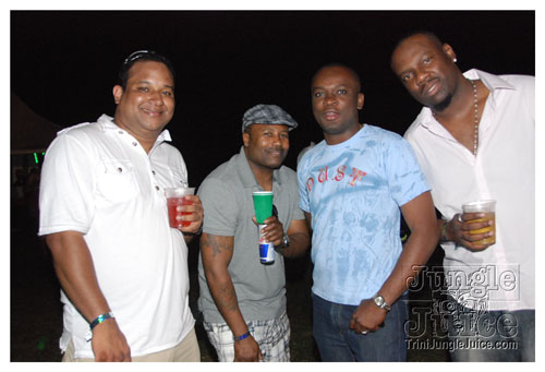 beach_house_carnival_2009-088