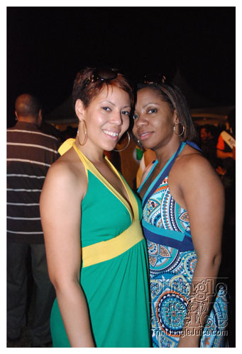 beach_house_carnival_2009-099