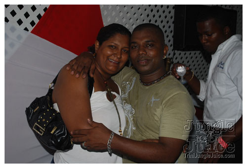 beach_house_carnival_2009-107