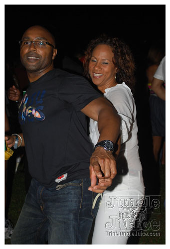 beach_house_carnival_2009-108