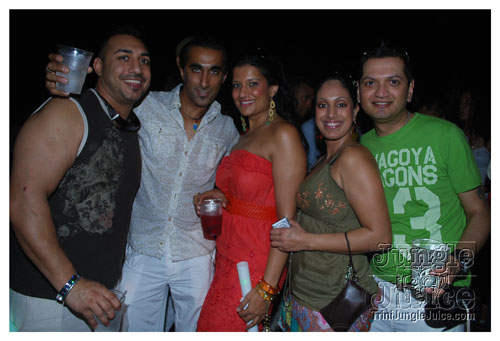 beach_house_carnival_2009-123