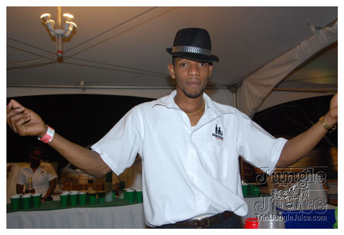 beach_house_carnival_2009-131