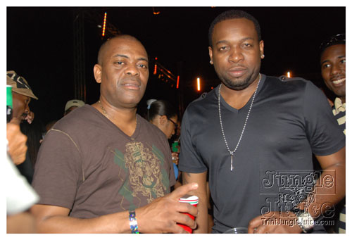 beach_house_carnival_2009-133