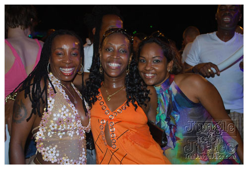 beach_house_carnival_2009-134