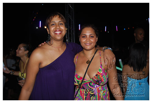 beach_house_carnival_2009-141